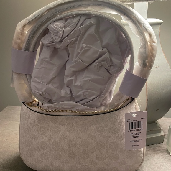 Coach Women's White/Cream Shoulder Bag - Picture 4 of 8